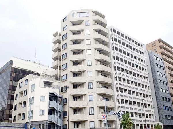 アルカーデンシティリンクス新宿の外観