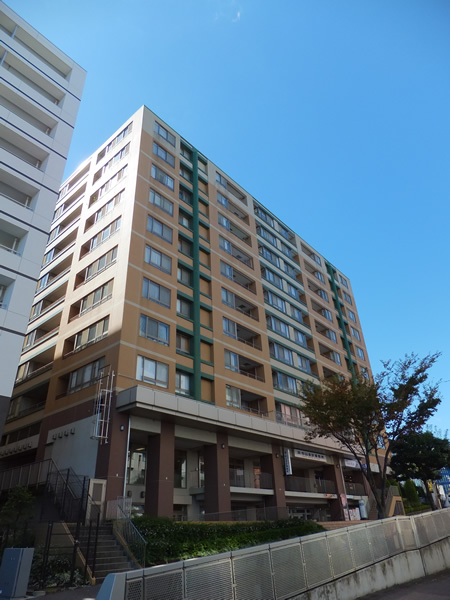 ライオンズステーションプラザセンター南の外観