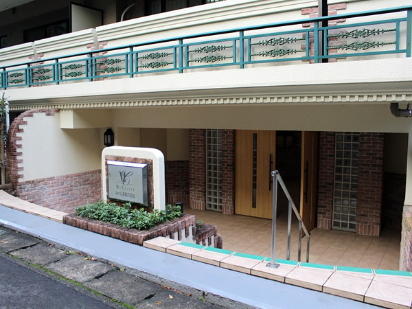 マイキャッスル向ヶ丘遊園2番館の外観