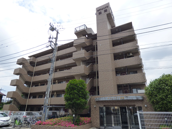 ラブリハイツ鶴間の外観