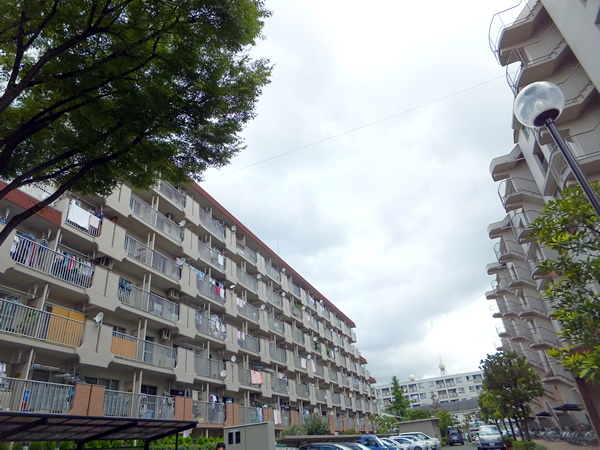 グリーンコーポ大倉山C棟の外観