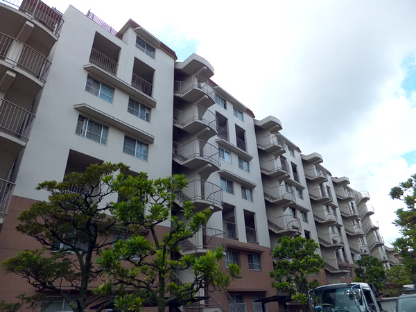 グリーンコーポ大倉山B棟の外観