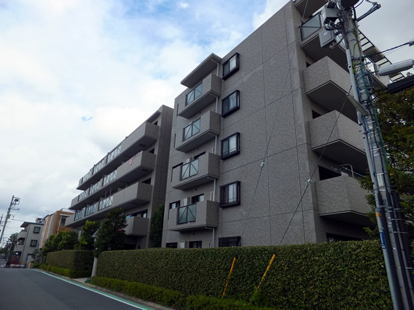 メイツ大倉山の外観