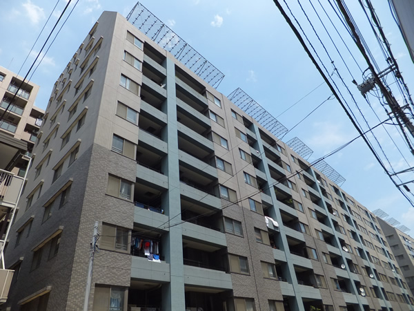 クレッセント新横浜ツインズウエストの外観