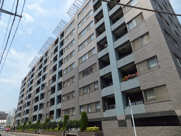 クレッセント新横浜ツインズウエストの外観