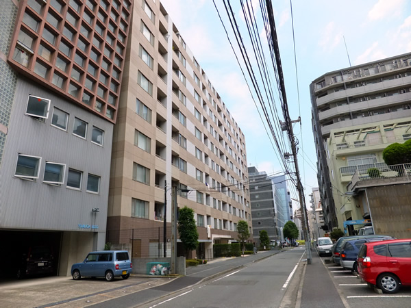 クレッセント新横浜イルドマーニの外観