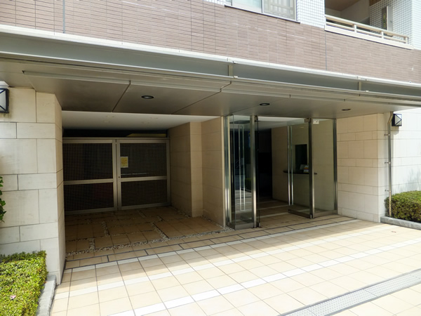 クレッセント新横浜イルドマーニの外観