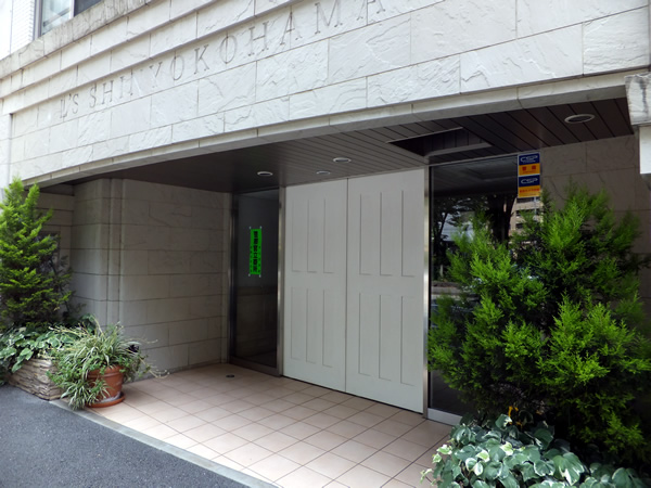 エルズ新横浜プリズムピラーの外観