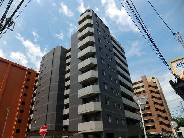 トーシンフェニックス新横浜イクシールの外観