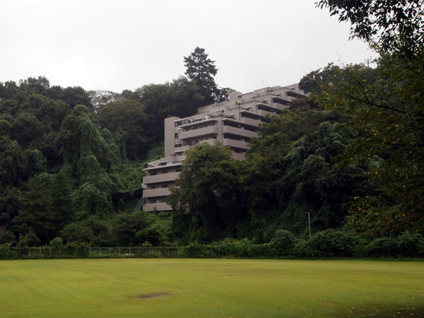 ライフアップ聖蹟桜ヶ丘の外観