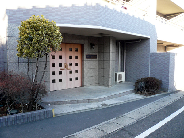 モナーク中野島の外観