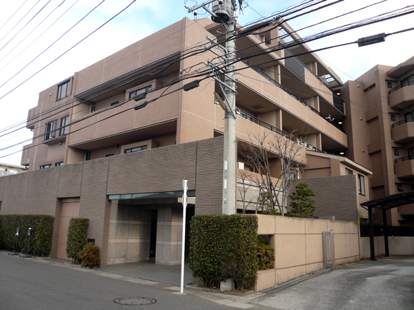 コスモ稲田堤ガーデンフォルムの外観