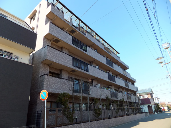 向ヶ丘遊園パークホームズの外観