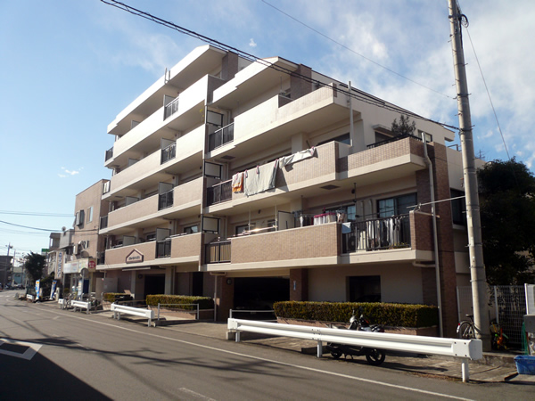 朝日パリオ中野島の外観