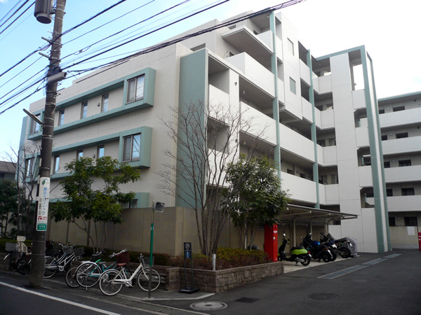 コスモ多摩川中野島コートフォルムの外観