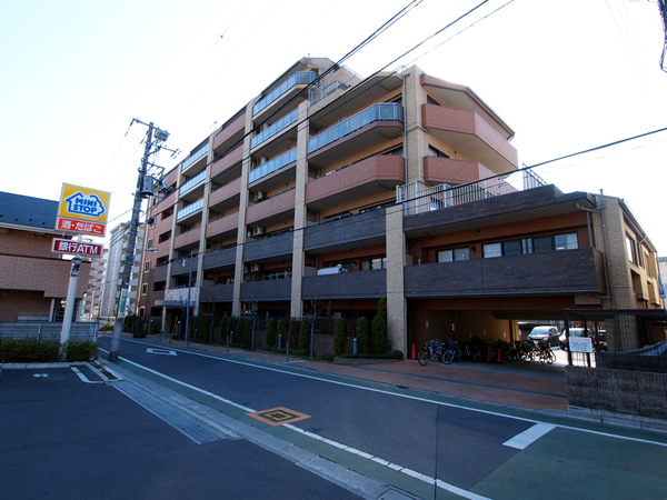 レクセルシティ三鷹の外観