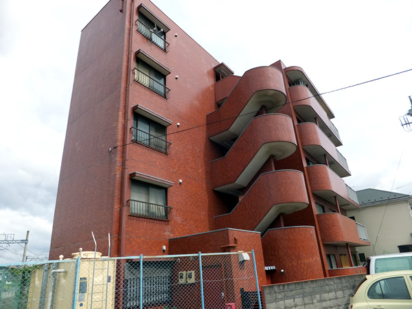 ライオンズマンション瀬谷の外観