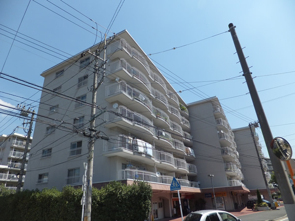 菊名ハイツ1号館の外観