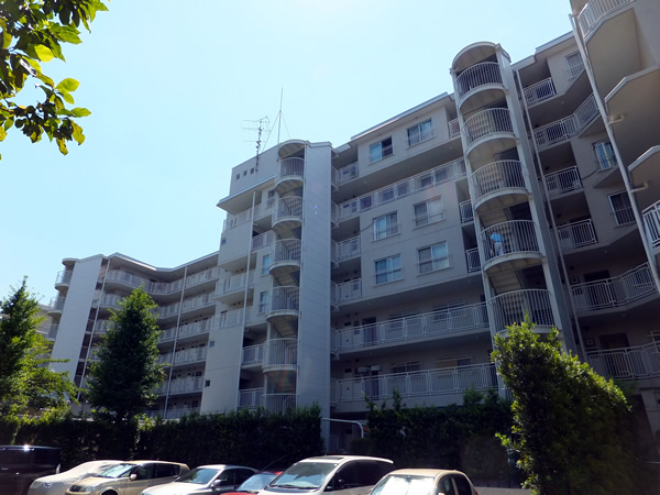 菊名ハイツ1号館の外観