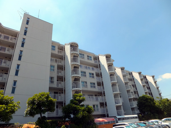 菊名ハイツ2号館の外観