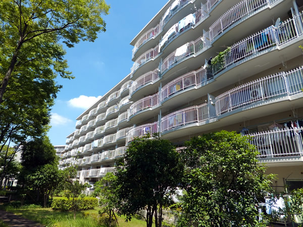 菊名ハイツ4号館の外観