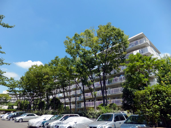 菊名ハイツ4号館の外観