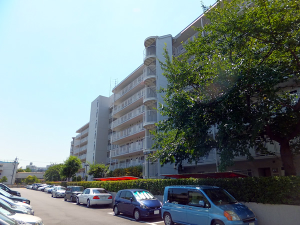 菊名ハイツ4号館の外観