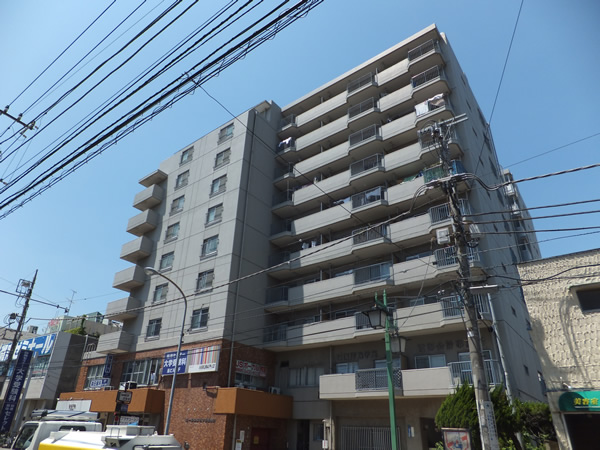 コーシン菊名マンションの外観