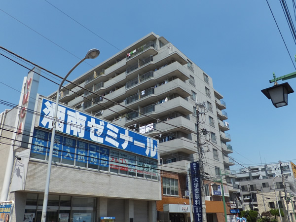 コーシン菊名マンションの外観