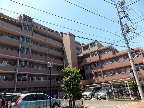 ヒルズ菊名の外観