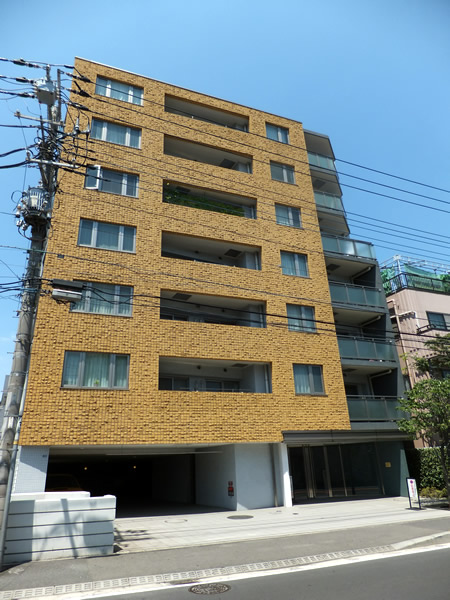 アクシルコート菊名の外観