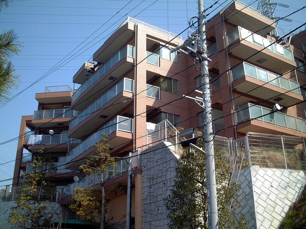 セブンフォレストヒルベイコートの外観