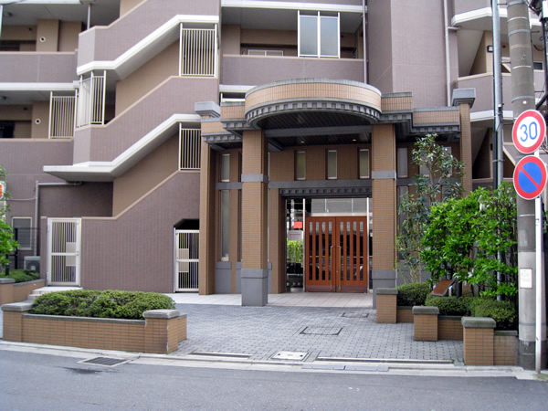 グランバース溝の口の外観