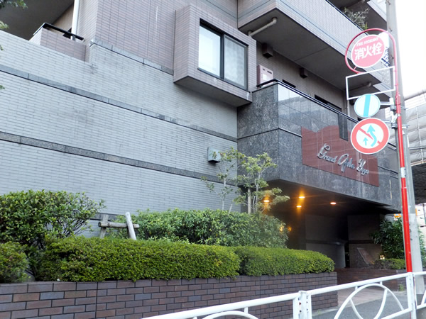 グランドガーラ用賀の外観