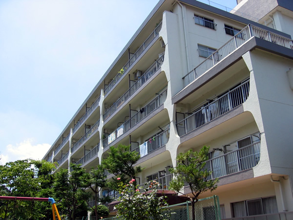 サニーハイツ向ヶ丘の外観