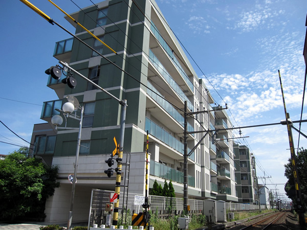 ディアグランゼ東村山の外観