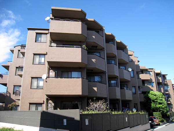 クレッセント二子多摩川4の外観