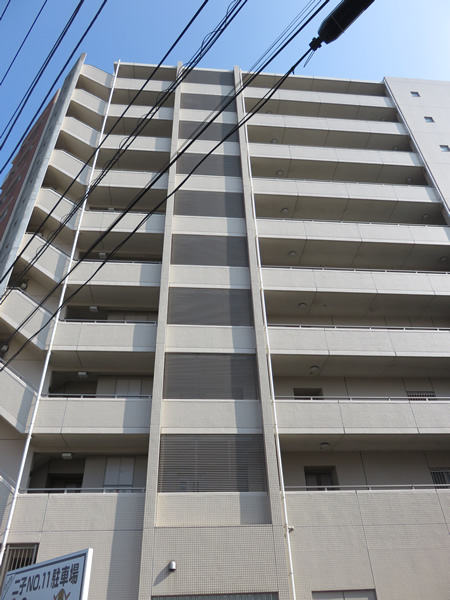 コムロンド二子多摩川の外観