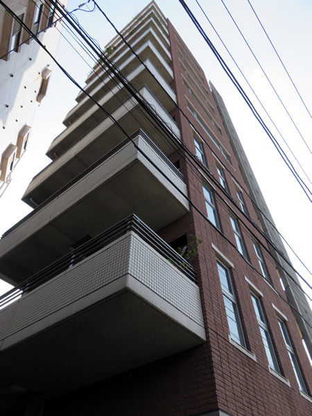 コムロンド二子多摩川の外観