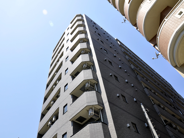 ガラシティ横浜西口の外観