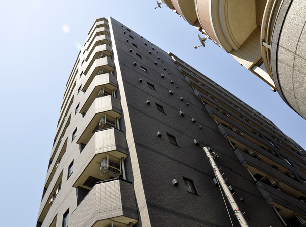 ガラシティ横浜西口の外観