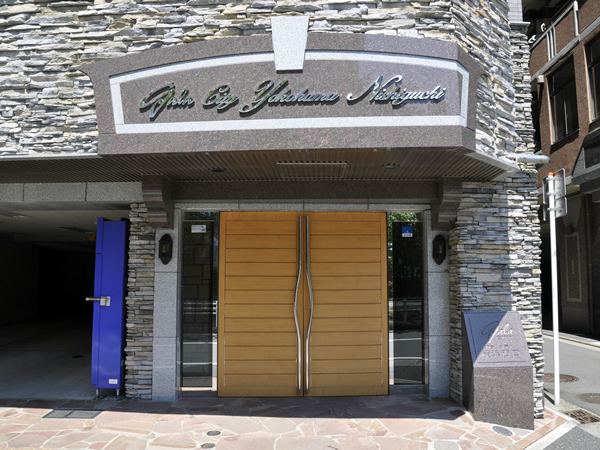 ガラシティ横浜西口の外観