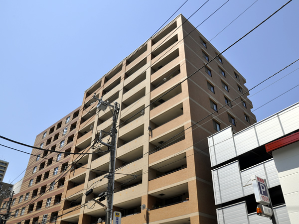 クレストフォルム横浜グランウエストの外観