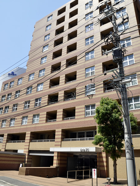 アーリア20の外観