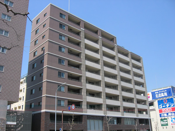 ライオンズマンション港北エストラッドの外観