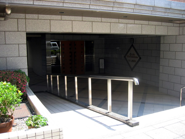 リシェ新横浜の外観