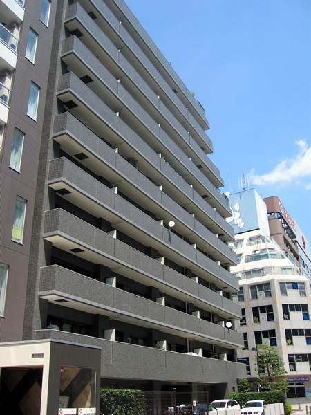 セレスト新横浜の外観