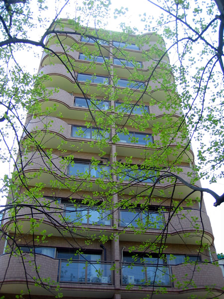 新横浜シティハイツ1番館の外観