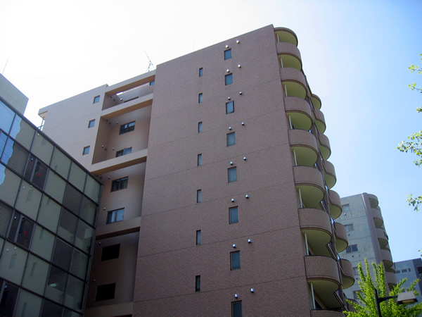 新横浜シティハイツ1番館の外観