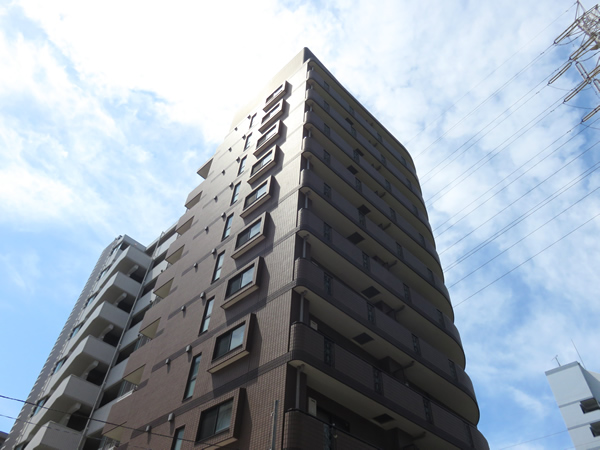 グリフィン新横浜5番館の外観